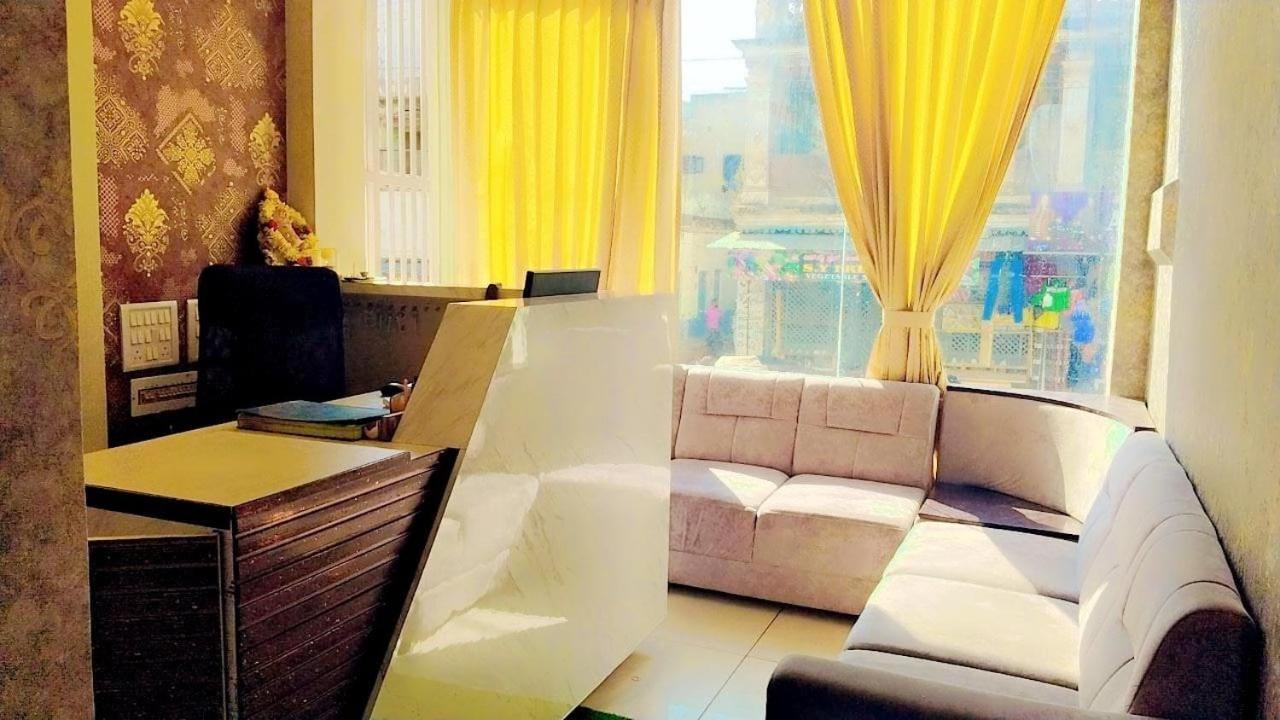 Seema Palace Inn 1 Km From Railwaystaion Mysuru Zewnętrze zdjęcie